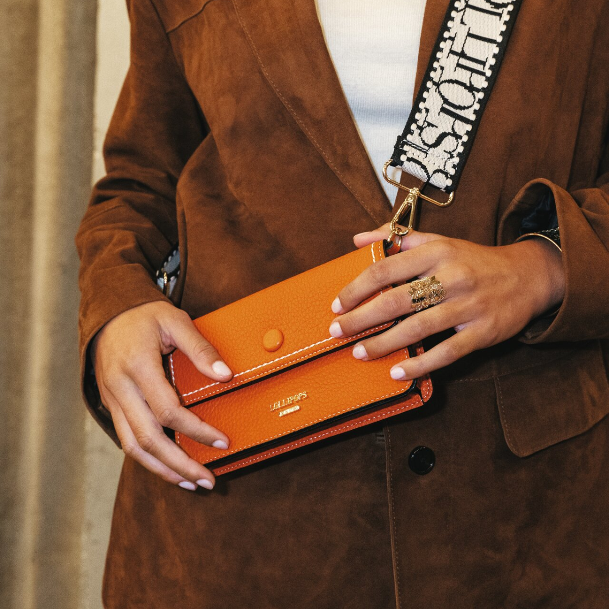 Pochette de téléphone orange Narnin