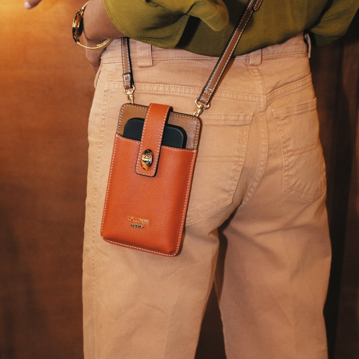 Pochette de téléphone brique Nesso