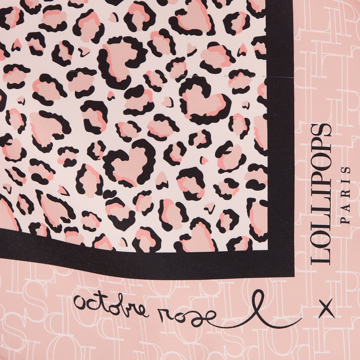 Foulard rose Rozy Octobre Rose