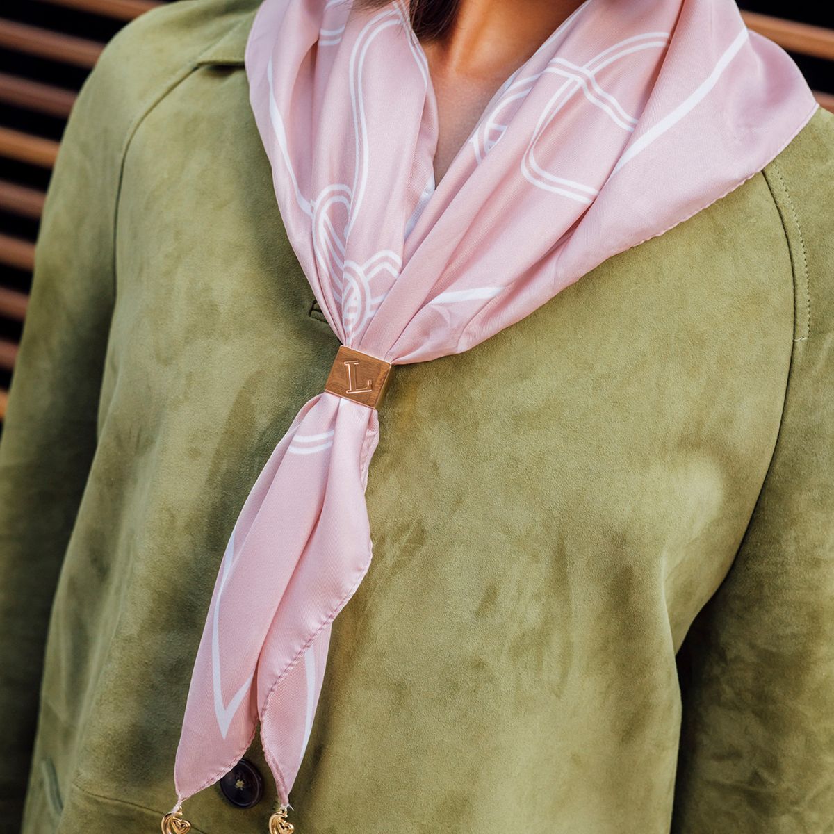 Foulard carré rose Sateen